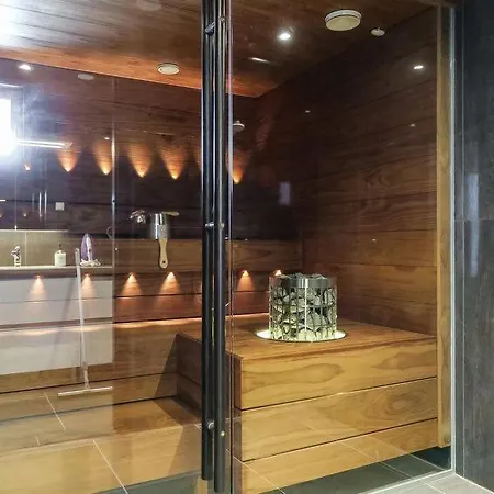 Sleeps 8 Sirkka