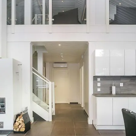 Sleeps 8 Sirkka